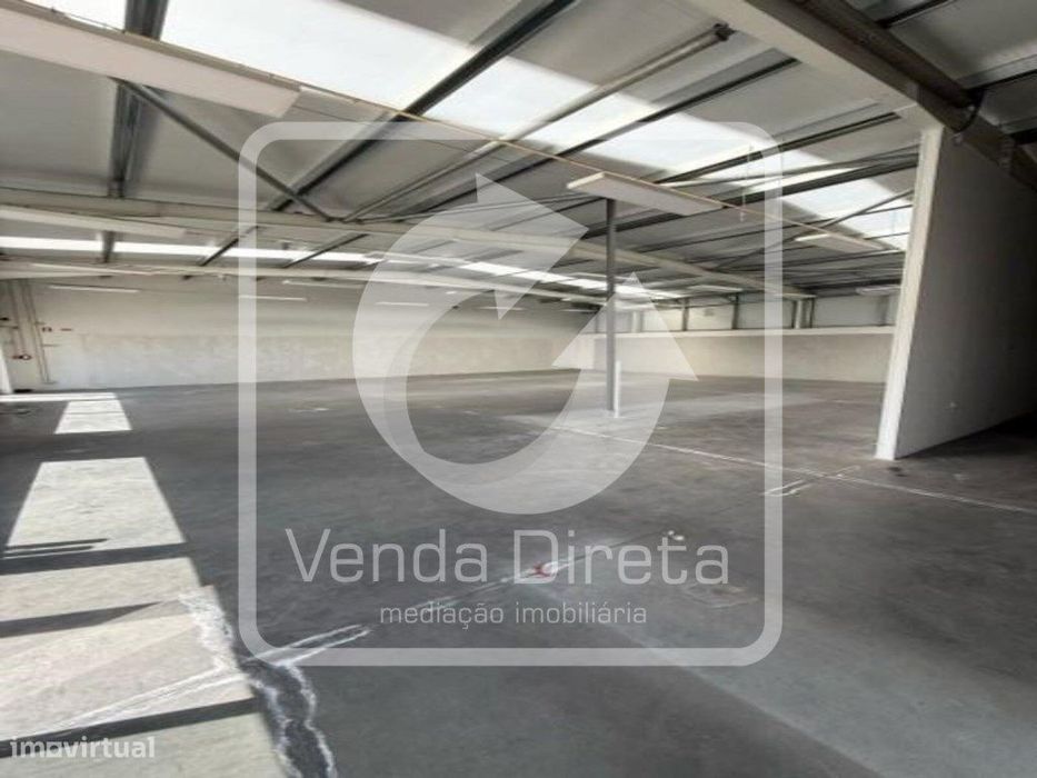 Prédio de Uso Misto com 4 Frações | Excelente Localização em Vila F...