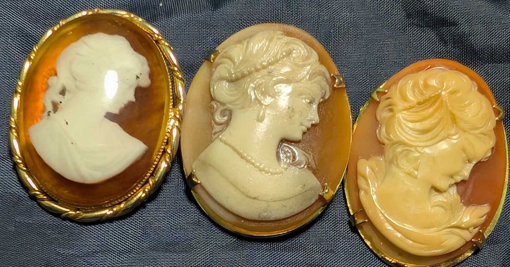 Винтажная старинная брошь или кулон  диаметр 3.5см.