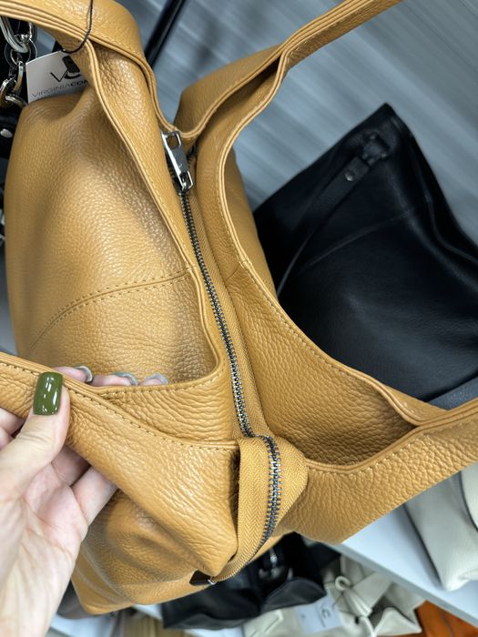 Сумка шкіряна чорна Мягкая кожаная сумка мешок рыжая Virginia conti