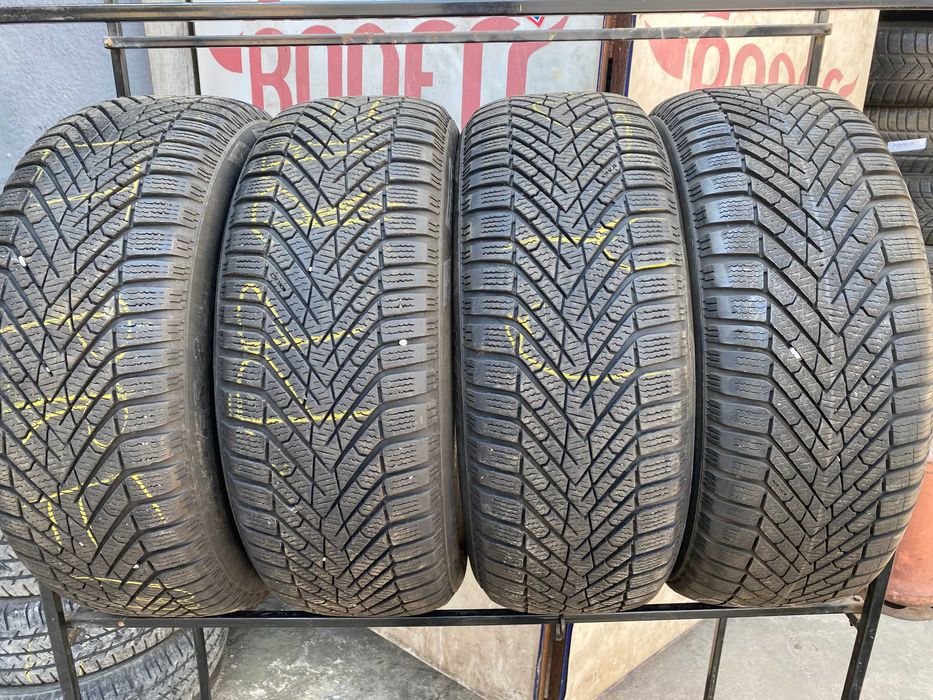 215/55R17 Cztery używane opony zimowe Pirelli