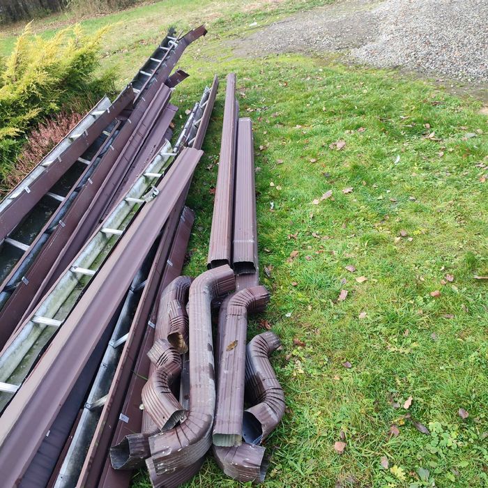Sprzedam rynny aluminiowe z wieszakami i rury aluminiowe ciągnione