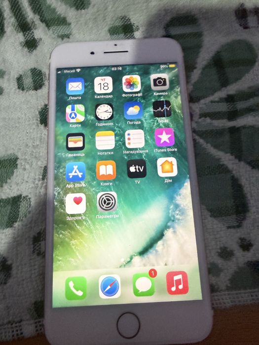 Айфон 7+ в ідеальному стані