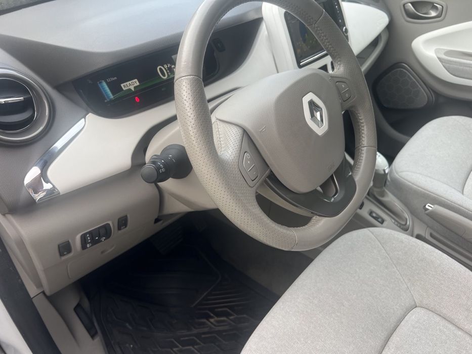 Renault Zoe 41квт 300км