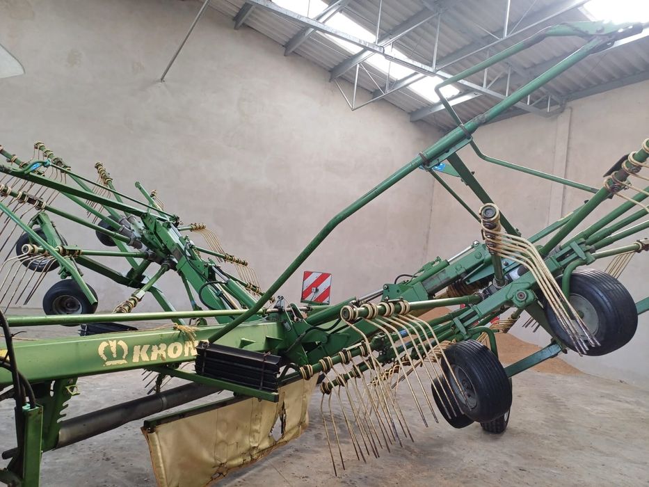 Zgrabiarka karuzelowa Krone Swadro 800/26 Orpiszew • OLX.pl