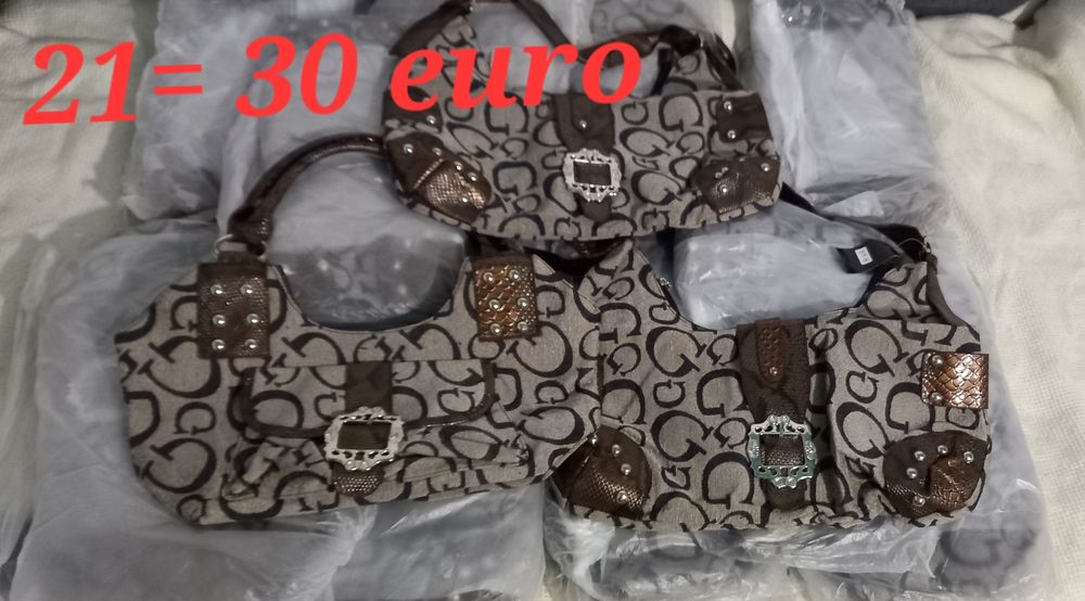 Vendo 21 bolsas muito bonitas
