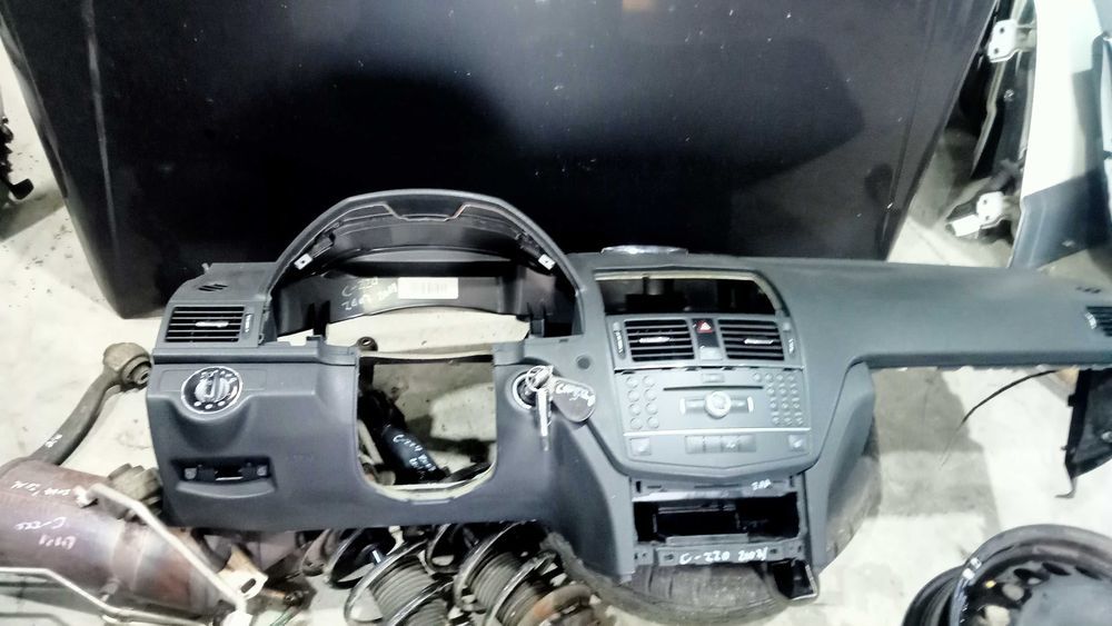 varias peças Mercedes c220 w204