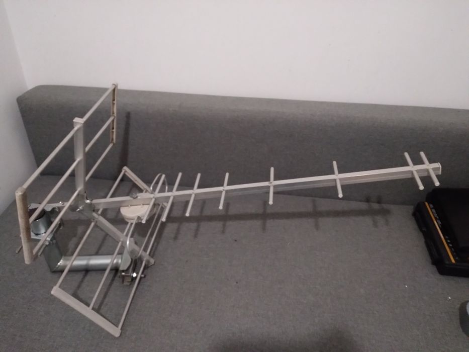 Antena zewnętrzna telewizyjna na dach balkon tanio wysyłka możliwa
