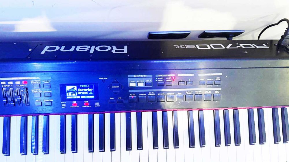 Roland RD 700 SX