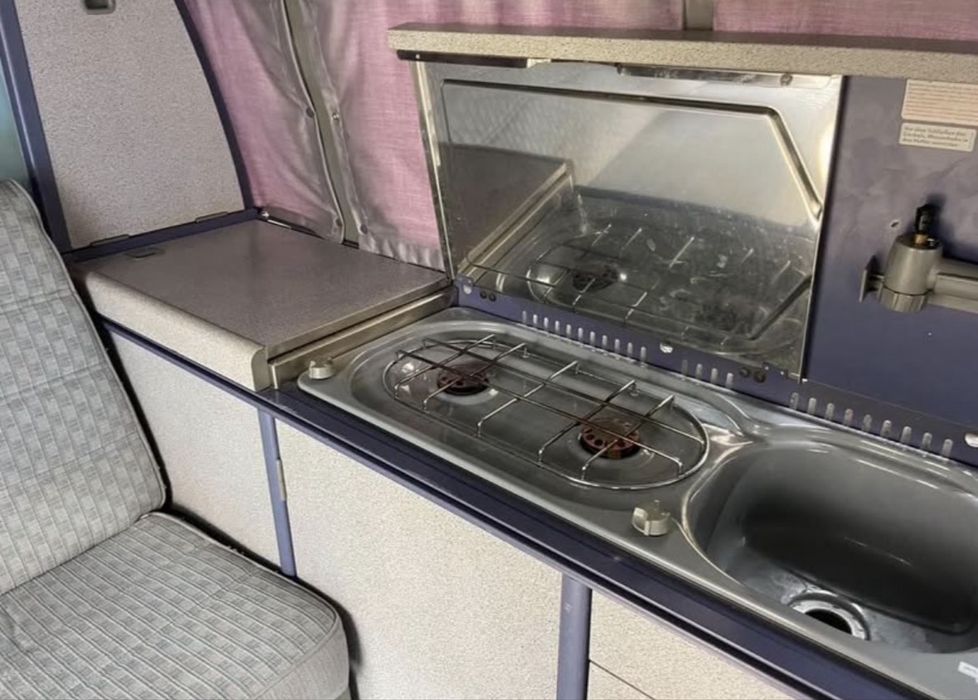 VW Transporter California camper
