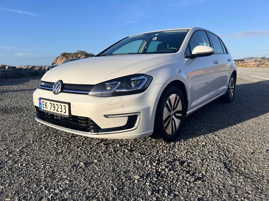 Volkswagen E-golf 36квт, оригінальний пробіг, шкіра, лед приборка