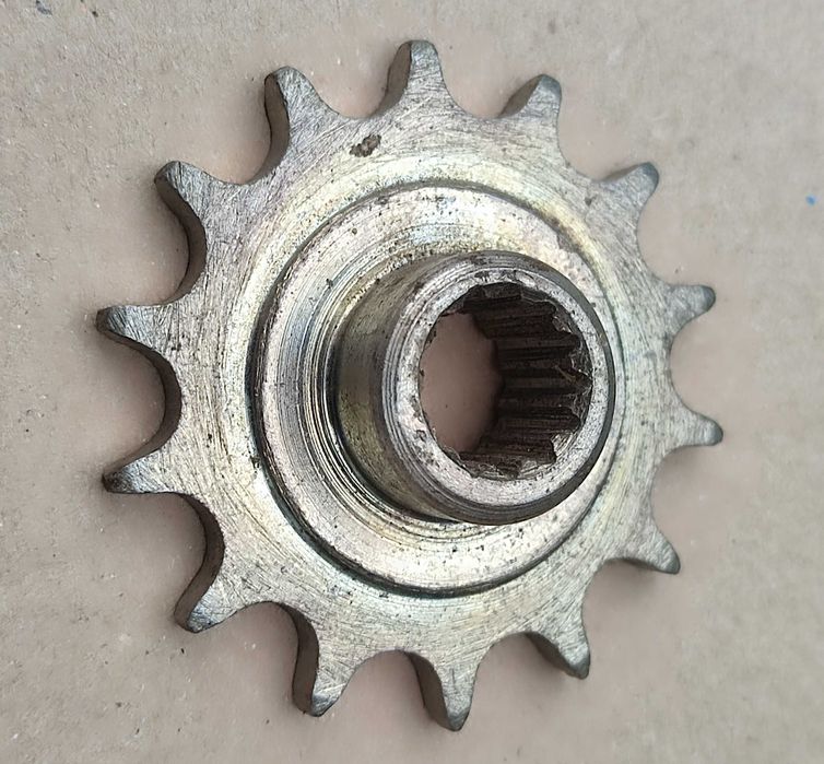 Зірочка ведуча на 14 зубів для мопеда Карпати