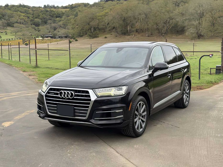 Audi Q7      2018