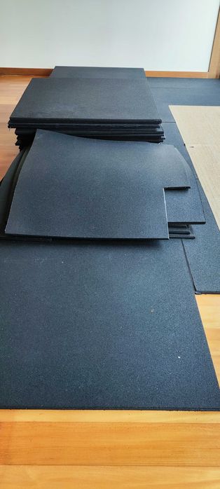 Piso de Borracha (Ginásio, estúdio, casa, trabalho) +/- 24m2 570€