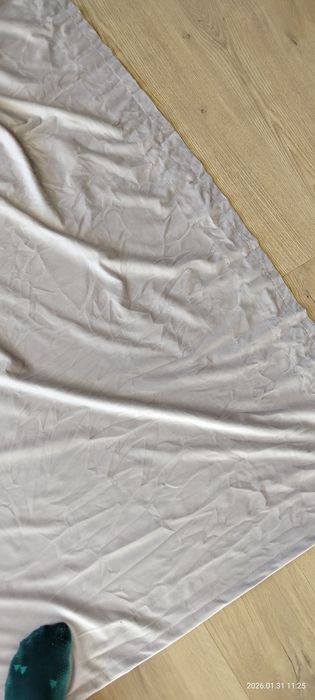 Zasłony welurowe długie szary wpadający w beż