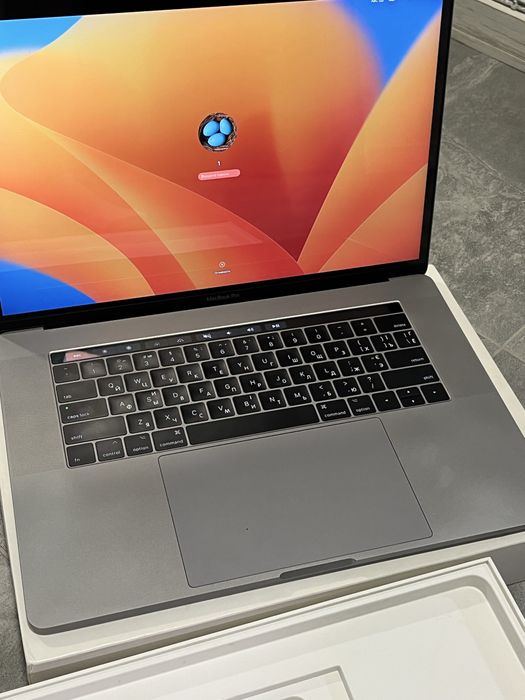 Mac Book 15 intel i7 512/16