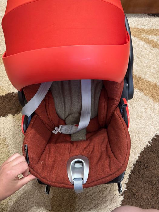 Автокрісло Cybex з системою кріплення ізо фікс!