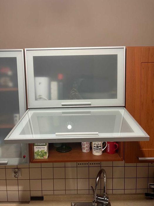 Sprzedam meble kuchenne z wyposażeniem