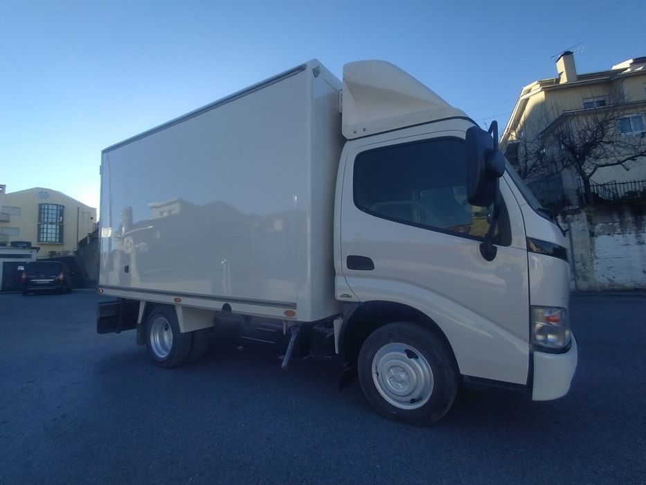 Toyota Dyna [M35.25] 3.0L [D-4D] 144HP 》Veículo Isotérmico Frigorífico