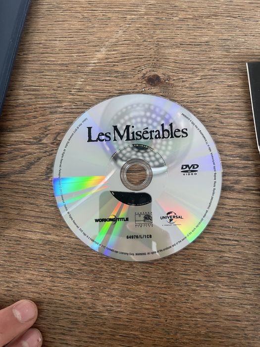 DVD “Os Miseráveis”