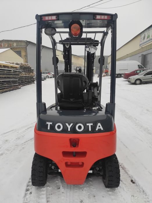 Навантажувач електричний Toyota 2 тонни. Вилочный погрузчик Тойота  б/у