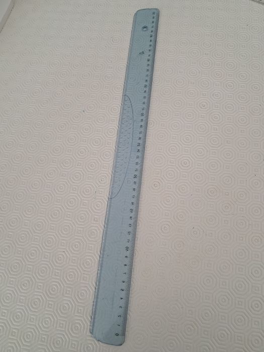 Régua com 50 cm de comprimento