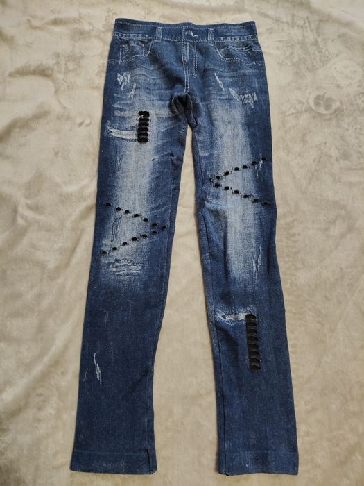 Legginsy damskie z dziurami