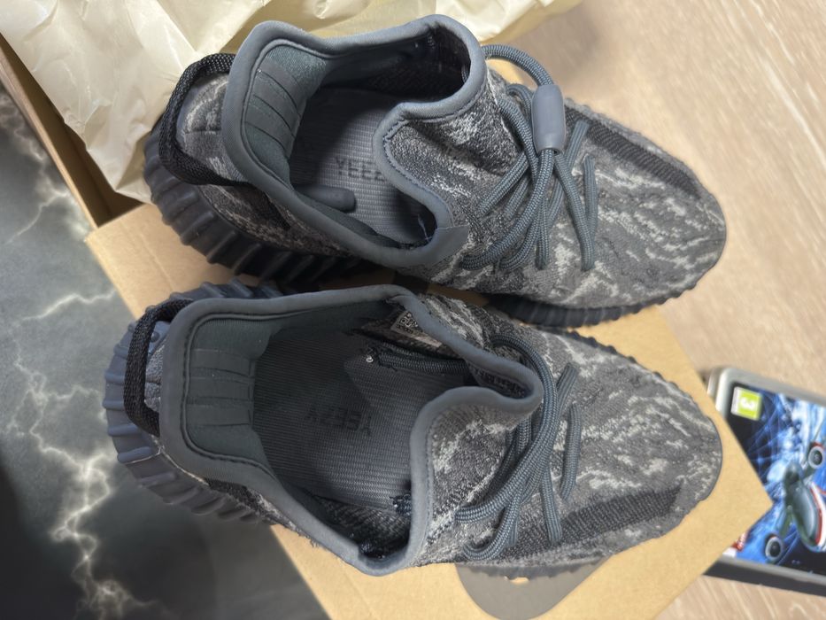 Buty Adidas Yeezy – oryginalne z GOAT