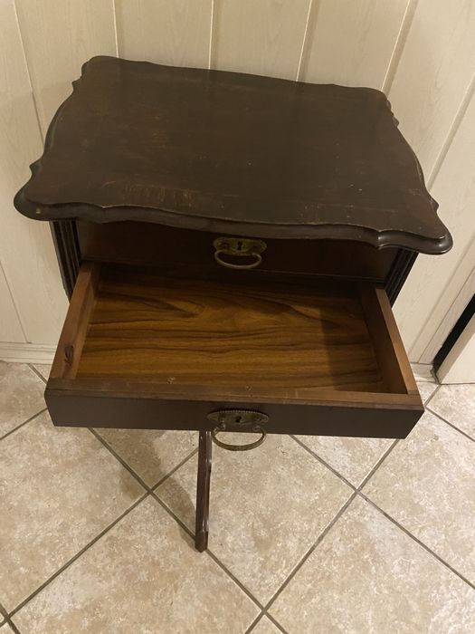 Stolik antyczny Niciak