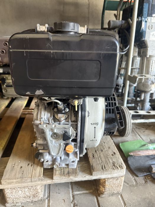 silnik yanmar L100  rozrusznik
