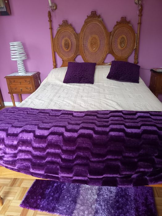 mobilia quarto, cama,comoda,2 mesas cabeceira,guarda fatos e espelho