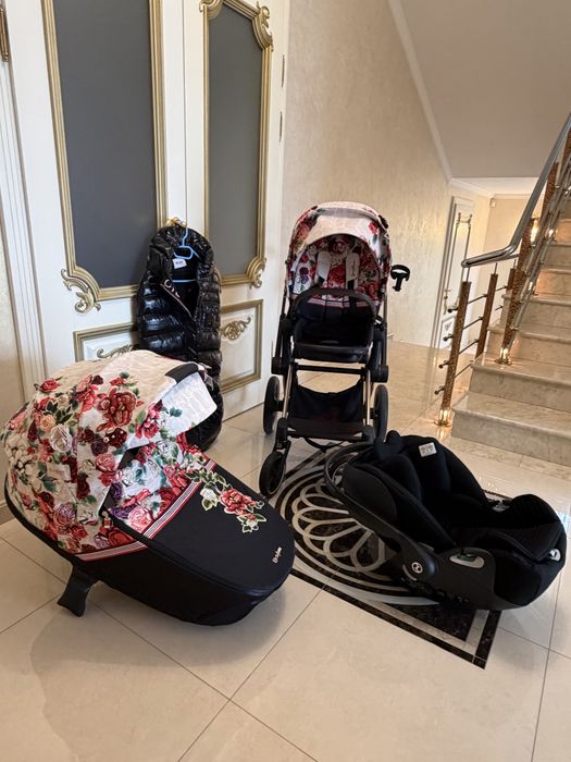 Коляска для новонароджених Cybex e-Priam 4.0 Fashion Edition Spring Blossom Light шасі Rosegold