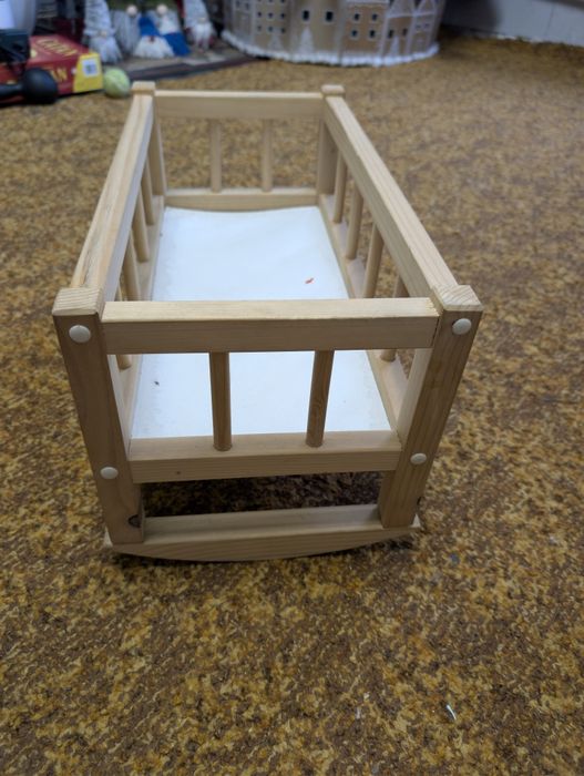 Ліжечко для ляльок,дерев'яне