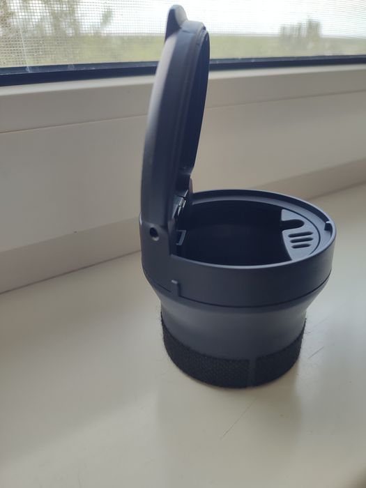 Попільничка автомобільна