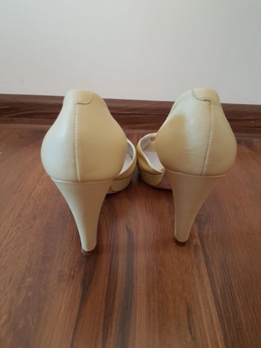 Buty Aldo roz.38 stan idealny kremowe