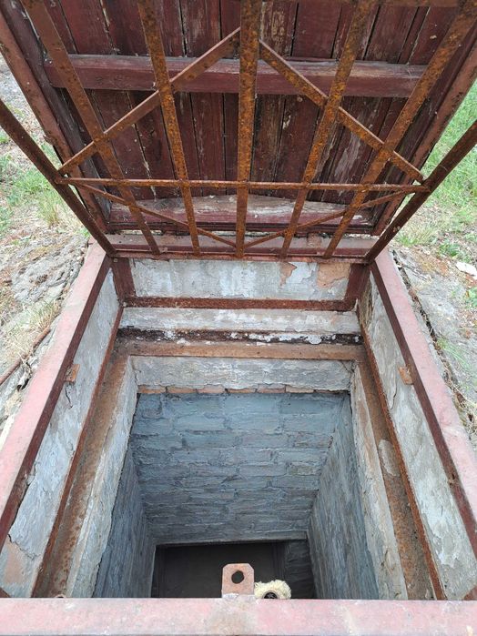 Продам льох / підвал / глибиною 4,5м