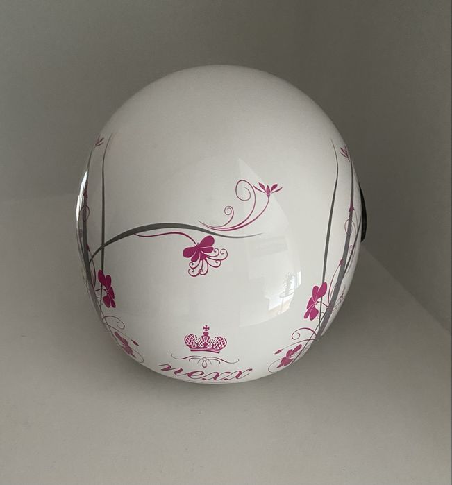 Capacete de mulher novo da Nexx