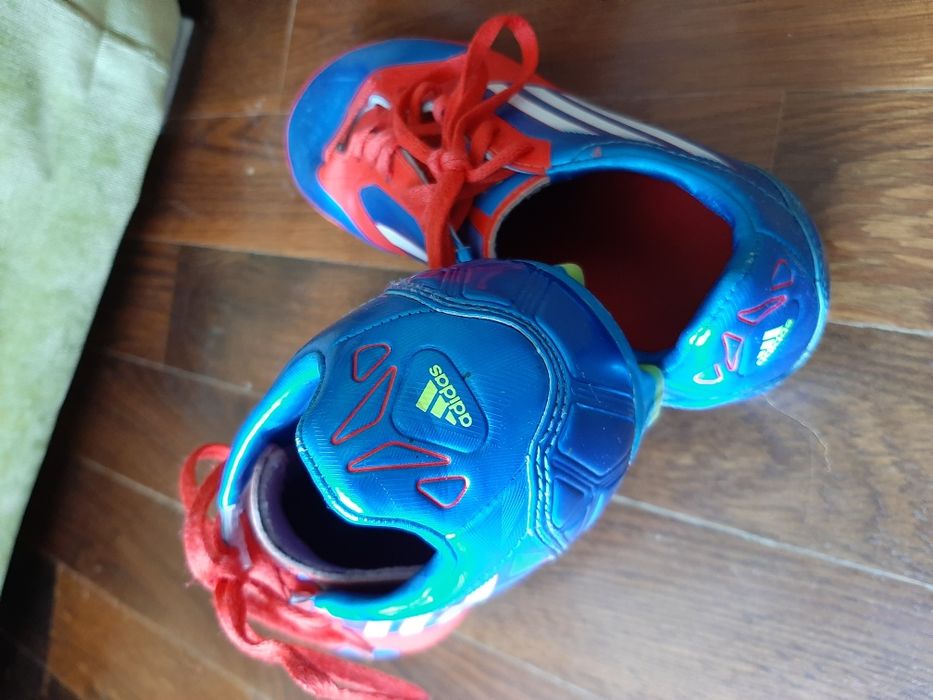 Adidas buty piłkarskie korki rozm 35/21cm