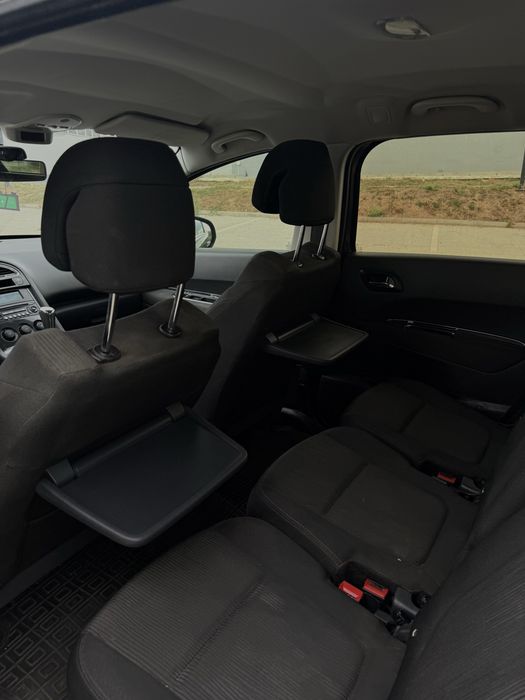 Peugeot 5008 автомат