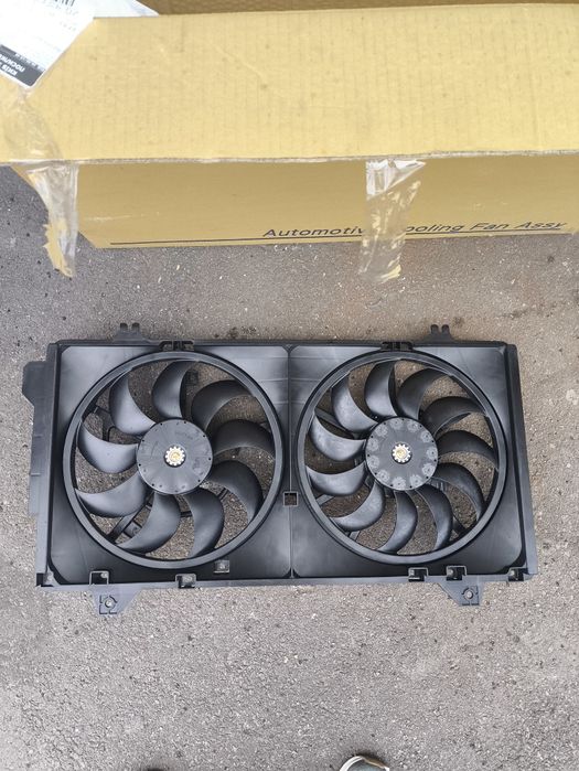 Вентилятор охолодження двигуна  на мазду