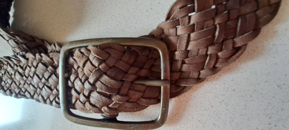 Cinto entrançado castanho, pele tam 80