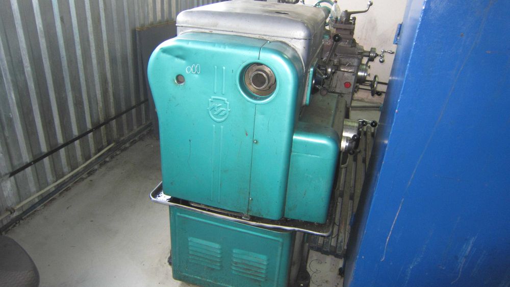 Токарний верстат 1К62