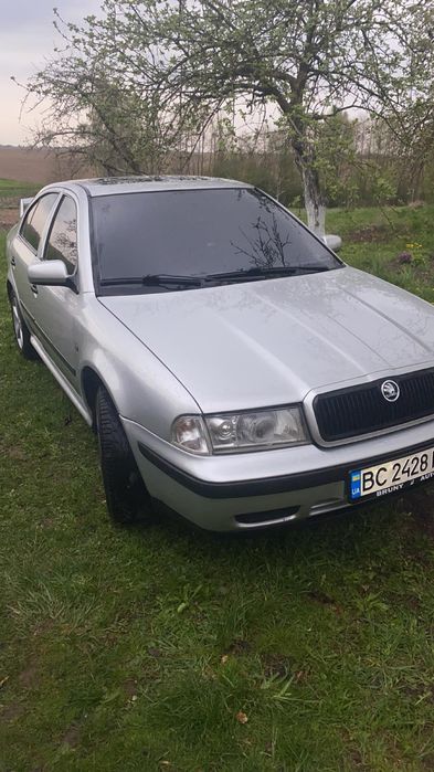 Продам надійну машину дуже багато що зроблено