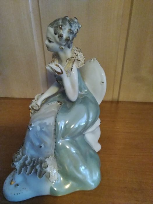 Figurka kolekcjonerskie sygnowana porcelana