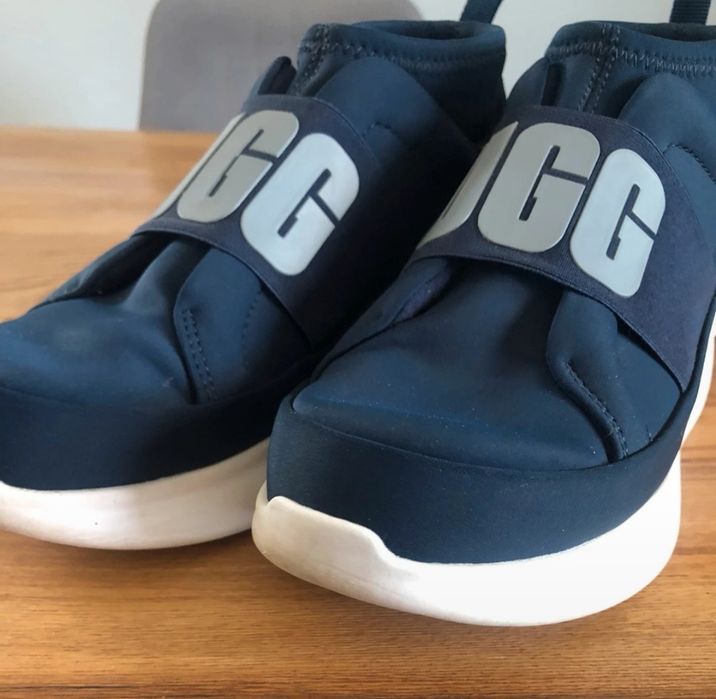 Buty UGG rozmiar 35 jak nowe.