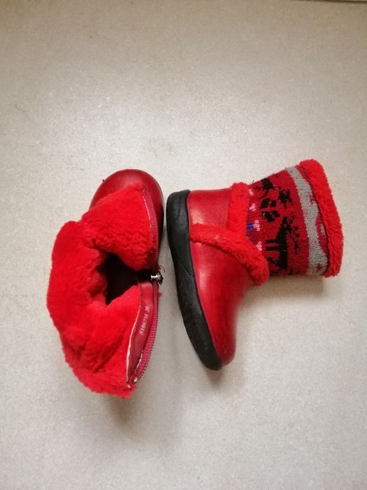 Продам сапожки на девочку