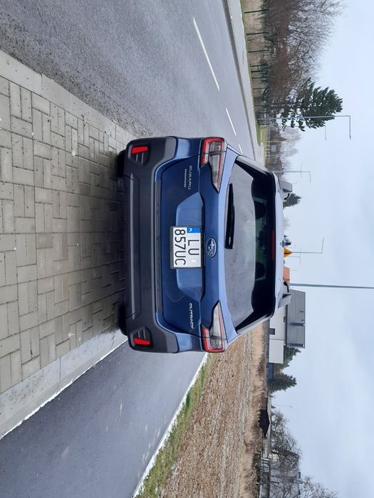 Subaru outback niebieski