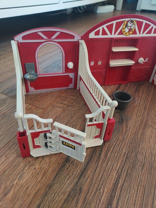 Boksy, stajnia dla koni Playmobil