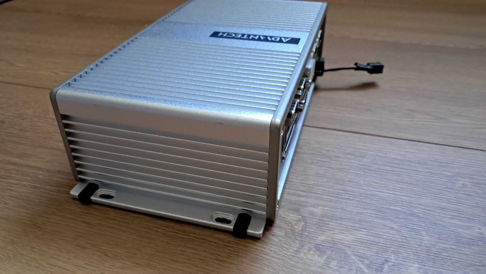 komputer przemysłowy ADVANTECH ARK 3360F