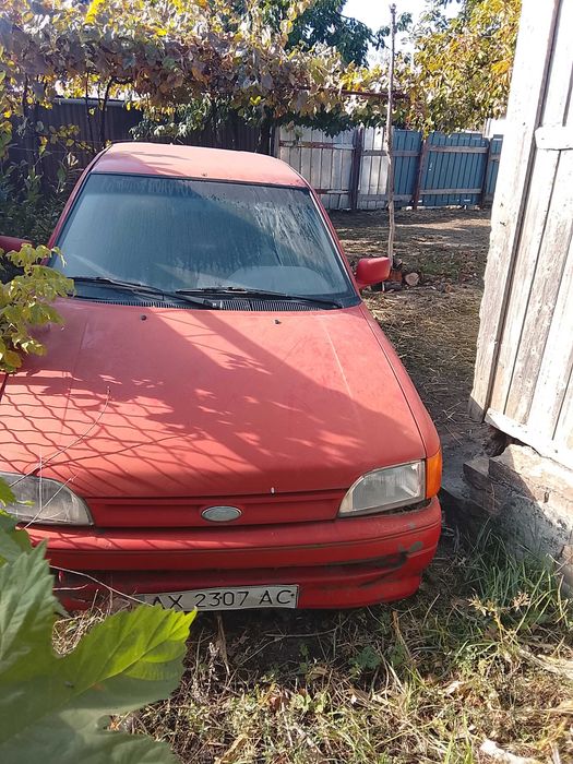 Терміново продам Ford escort