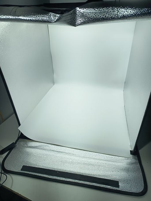 Namiot bezcieniowy fotograficzny 65x65cm LED 5500K